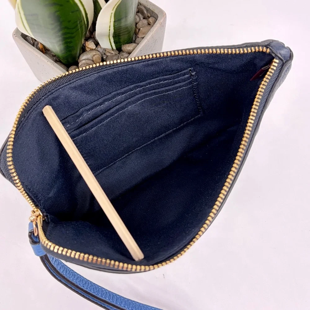 Coach Large Corner Zip Wristlet Wallet With Horse And Carriage Navy